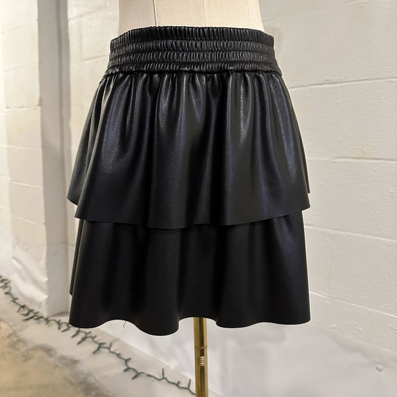 Alice + Olivia Dresses & Skirts - Alice + Olivia Jia Vegan Leather Mini Skirt